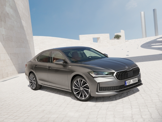 SKODA-SUPERB-4